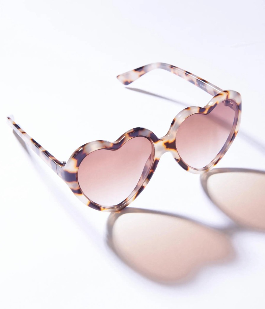 * Aj Morgan Eyewear (B2B Wholesale) Light Tortoise Heart Sunglasses Swim Accessories