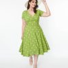 * Unique Vintage Plus Size Green & White Dot Short Sleeve Delores Swing Dress Swing