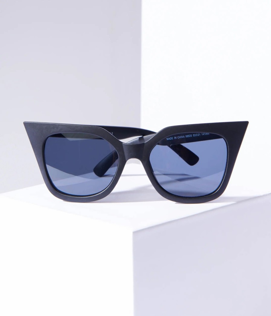 * Aj Morgan Eyewear (B2B Wholesale) Matte Black Tinted Cat Eye Sunglasses Swim Accessories