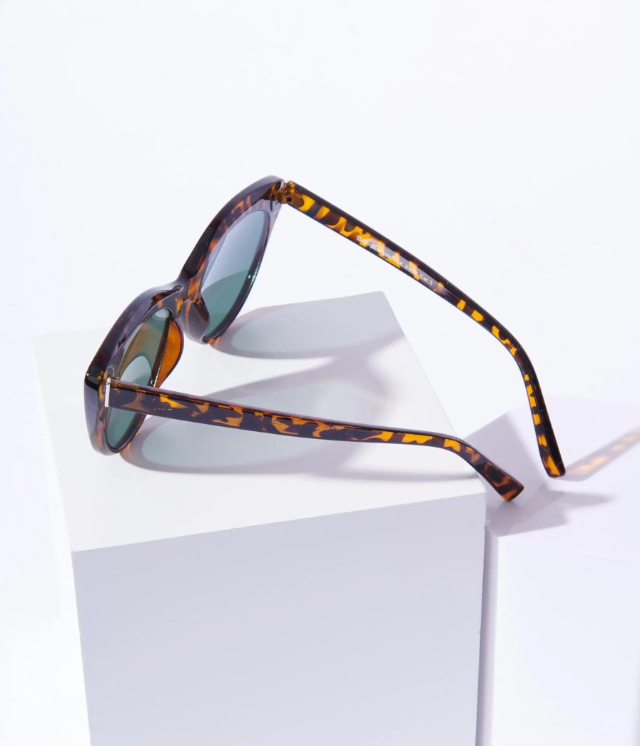 * Aj Morgan Eyewear (B2B Wholesale) Tortoise Cat Eye Sunglasses Swim Accessories